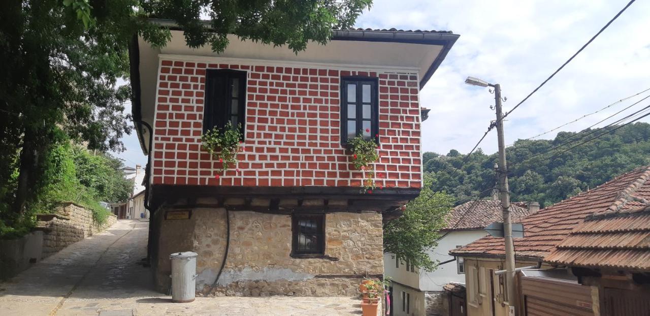 The Red Konak Villa Veliko Tarnovo Eksteriør billede