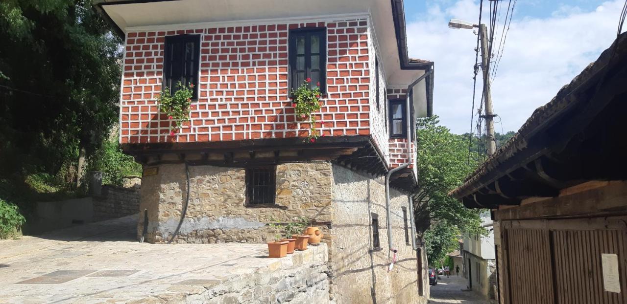 The Red Konak Villa Veliko Tarnovo Eksteriør billede